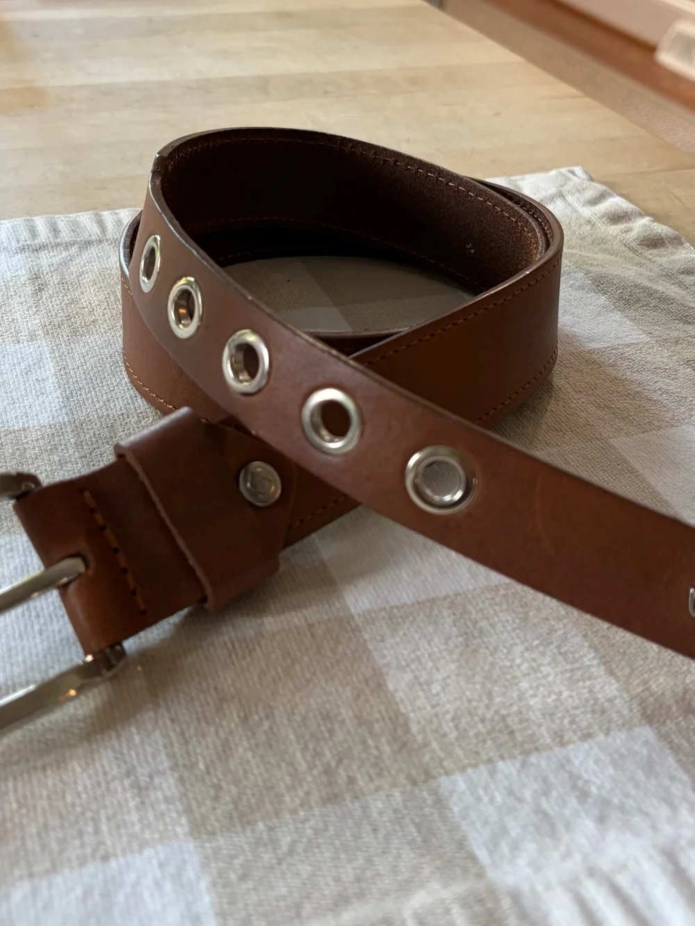 VELEZ Ladies Brown Leather Belt with Silver Eyelets Size M NWOT’s